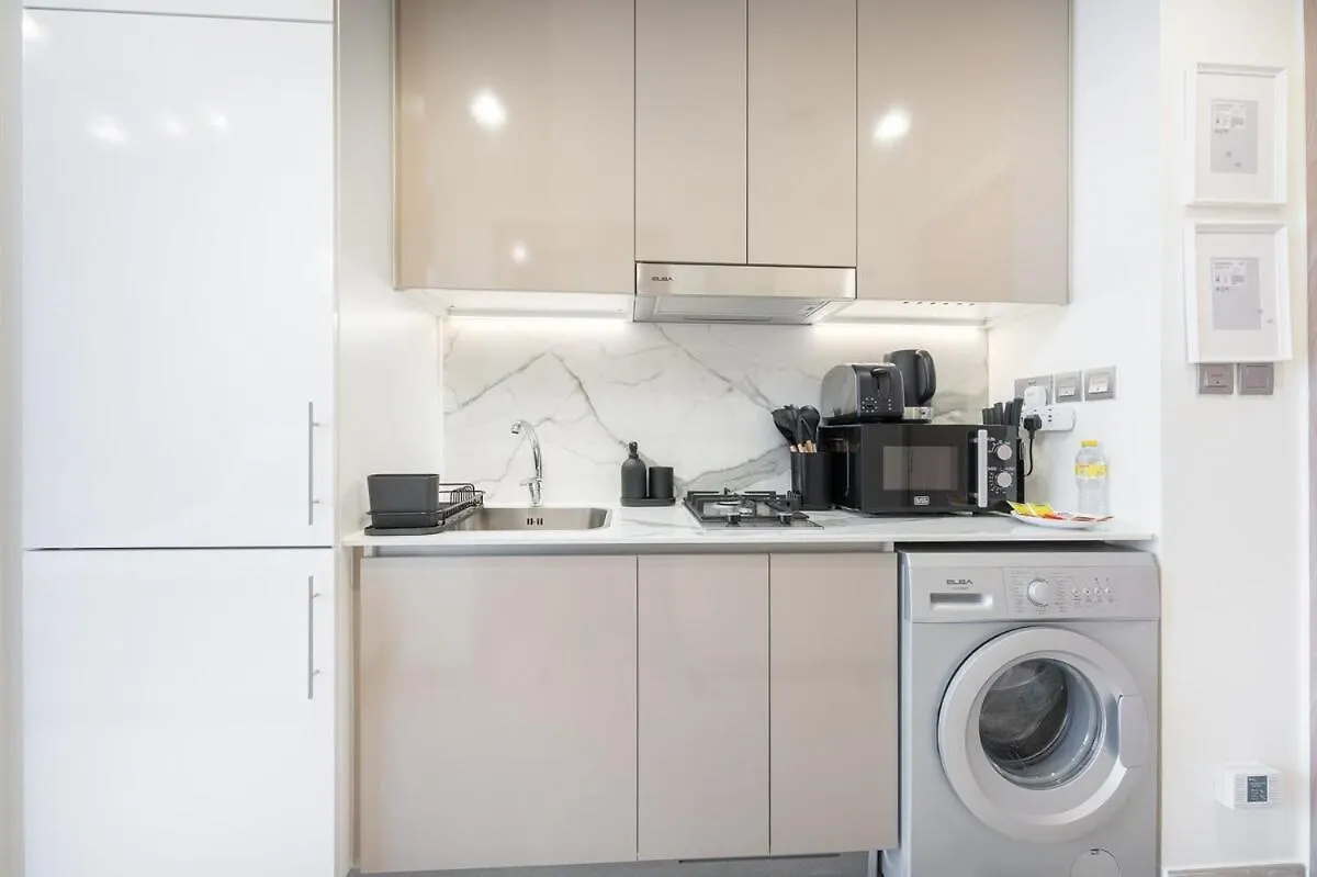 Gorgeous Studio In Meydan Perfect For Stays 迪拜